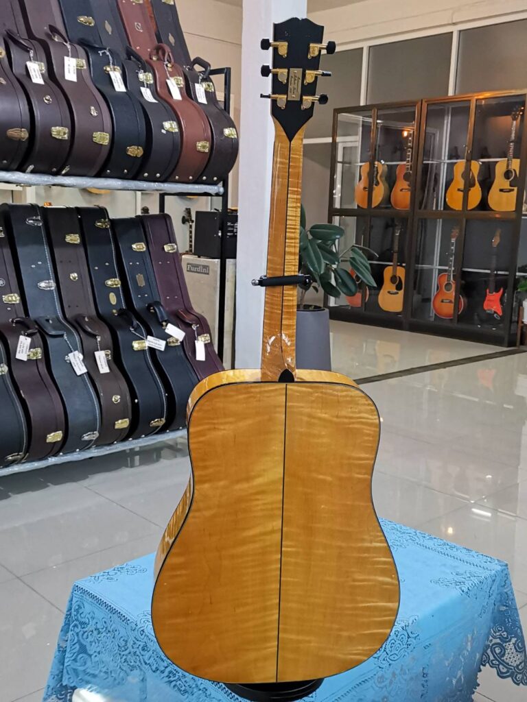 Gibson J 60 Special edition – Guitar Collector by DSK